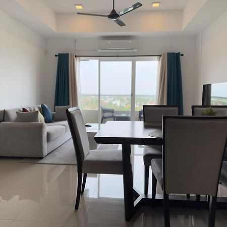 Ocean Breeze Negombo- Tidesend Luxury Beach Apartments Dış mekan fotoğraf