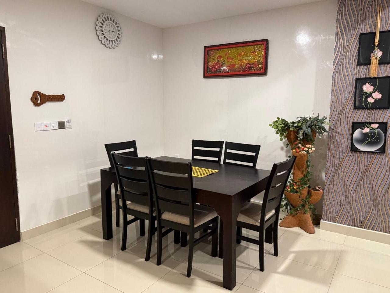 Ocean Breeze Negombo- Tidesend Luxury Beach Apartments Dış mekan fotoğraf